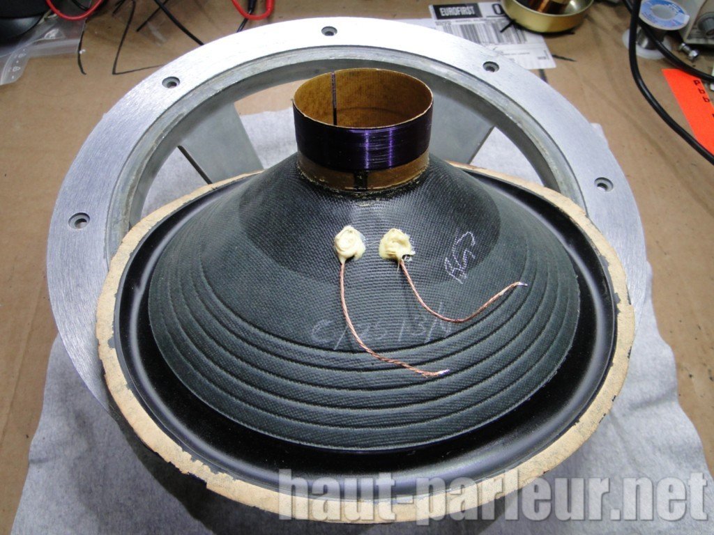 Réparation de haut-parleurs 