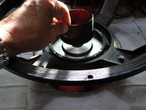 Remembranage haut-parleur FOCAL