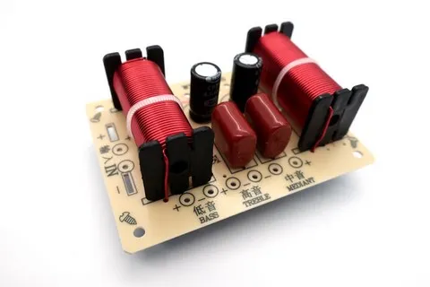 Filtre haut-parleur 3 voies 900 Hz et 4200 Hz 4 à 8 Ohms 75 à150 watts 
