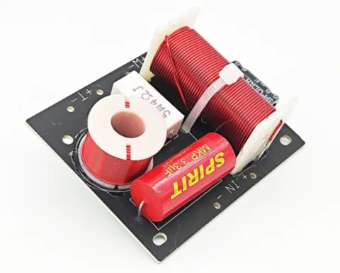 Filtre haut parleur passif 2 voies 3500Hz 5-8 ohms 01