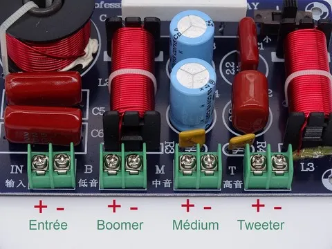 Filtre haut-parleur passif 3 voies 850 Hz et 5500 Hz 4 à 8 Ohms puissance de 35 à 200 watts branchements