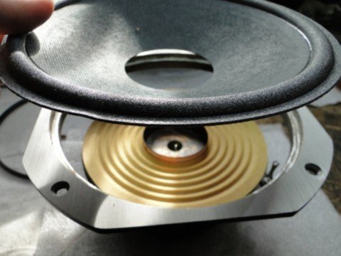 Remembranage JBL LE8T